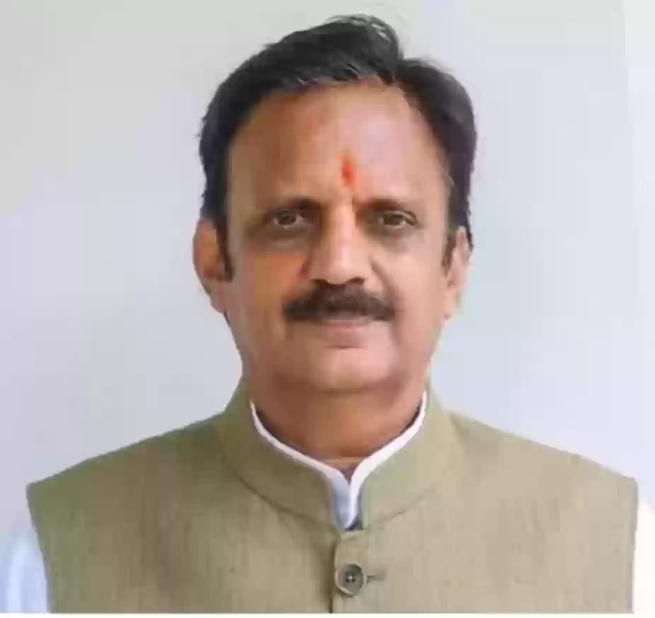 उपमुख्यमंत्री राजेंद्र शुक्ल का सराहनीय कदम, अपना काफिला रुकवाकर सड़क दुर्घटना में घायल बालक को दिलाई चिकित्सकीय सहायता