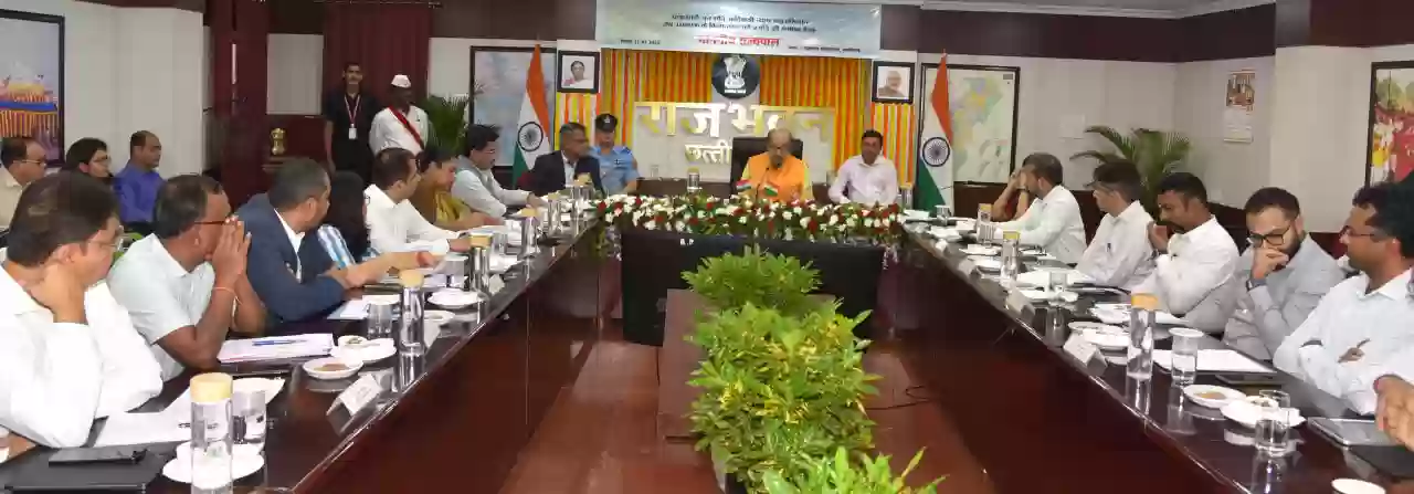 राज्यपाल रमेन डेका ने पीएम जनमन योजना की समीक्षा की, बोले- फील्ड रिपोर्ट पर निर्भर न रहें, निचले स्तर पर जाकर योजनाओं का क्रियान्वयन देखें