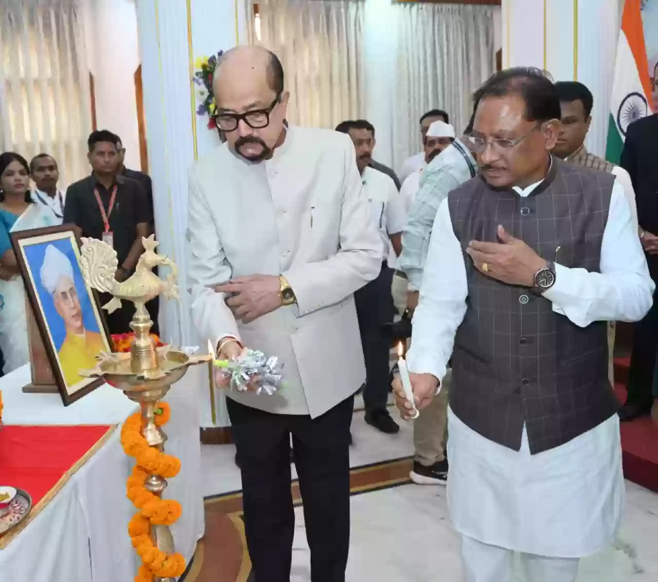 बेहतर शिक्षक एक जिम्मेदार नागरिक तैयार करने में निभाते हैं महती भूमिका: रमेन डेका