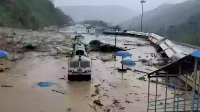 असम बाढ़ : अमित शाह ने दिया हर संभव मदद का भरोसा, सेना बचाव अभियान में शामिल