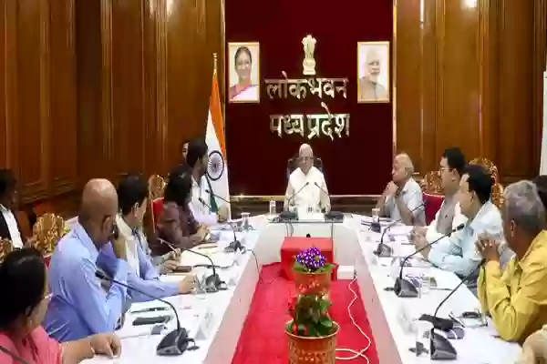 राज्यपाल मंगुभाई पटेल ने कहा- मुख्यमंत्री दुधारू पशुप्रदाय योजना में गरीबों के हितों की अनदेखी नहीं की जाएगी सहन