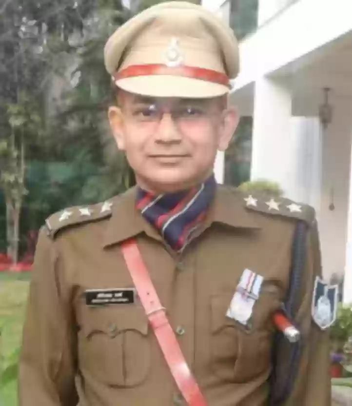 मंत्रालय के मुख्य सुरक्षा अधिकारी अविनाश शर्मा को केंद्रीय गृहमंत्री का अति उत्कृष्ट सेवा पदक सम्मान