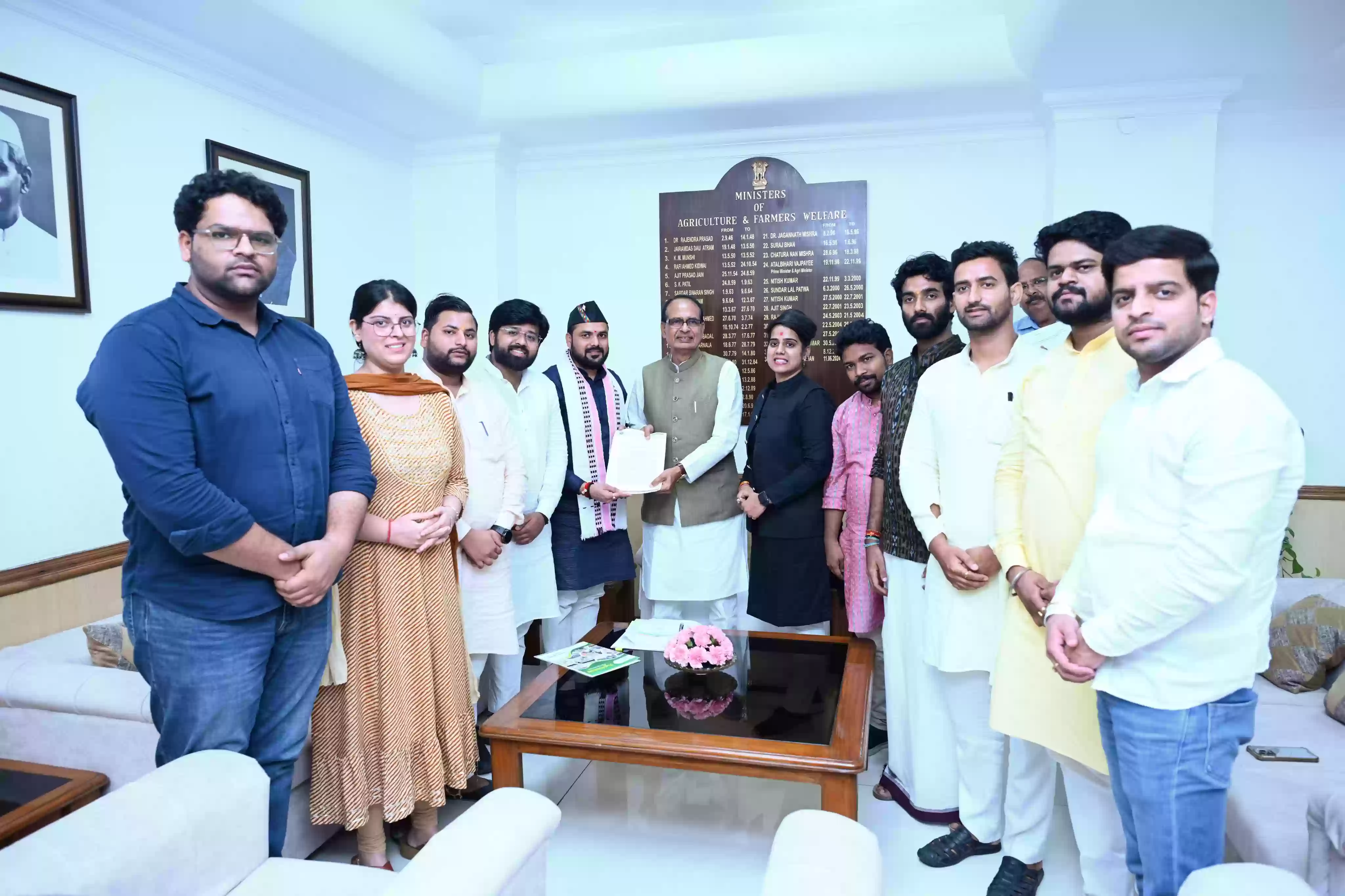 देश में खोले जाएं न‌ए कृषि शिक्षा संस्थान: एबीवीपी, कृषि शिक्षा के संबंध में केंद्रीय कृषि मंत्री को ज्ञापन दिया