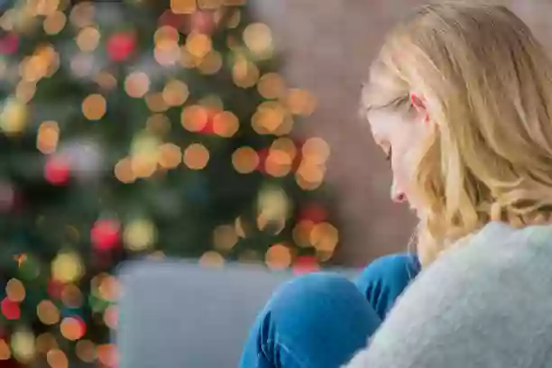 क्या होता है हॉलीडे डिप्रेशन? इस तरह करें अपना बचाव