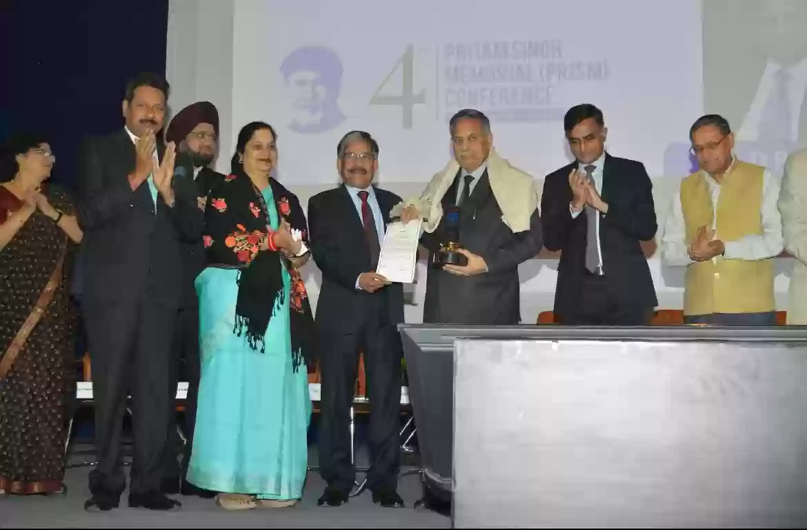 प्रो. डीपी सिंह को अकादमिक लाइफटाइम अचीवमेंट अवार्ड