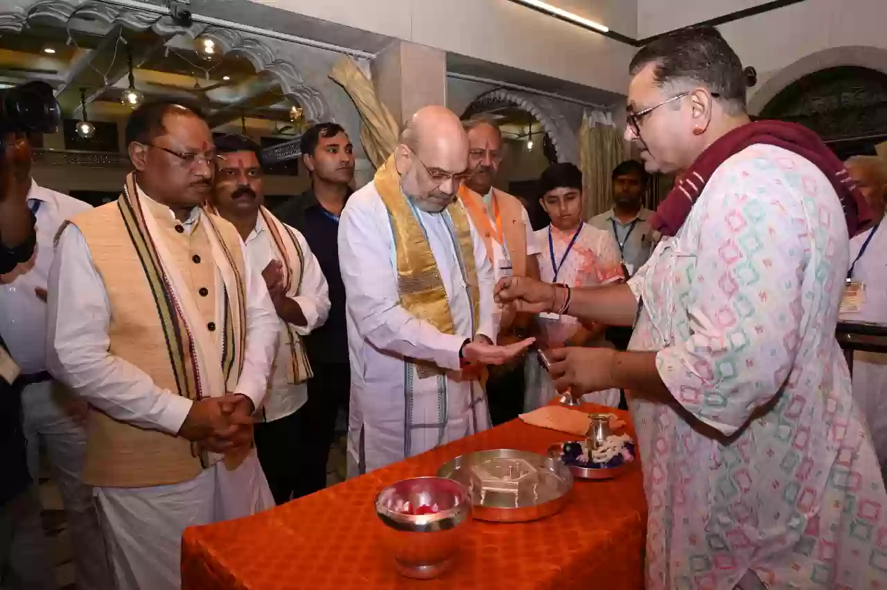 केंद्रीय गृहमंत्री अमित शाह ने चंपारण में महाप्रभु श्री वल्लभाचार्य के मुख्य प्राकट्य बैठक स्थल के दर्शन किए