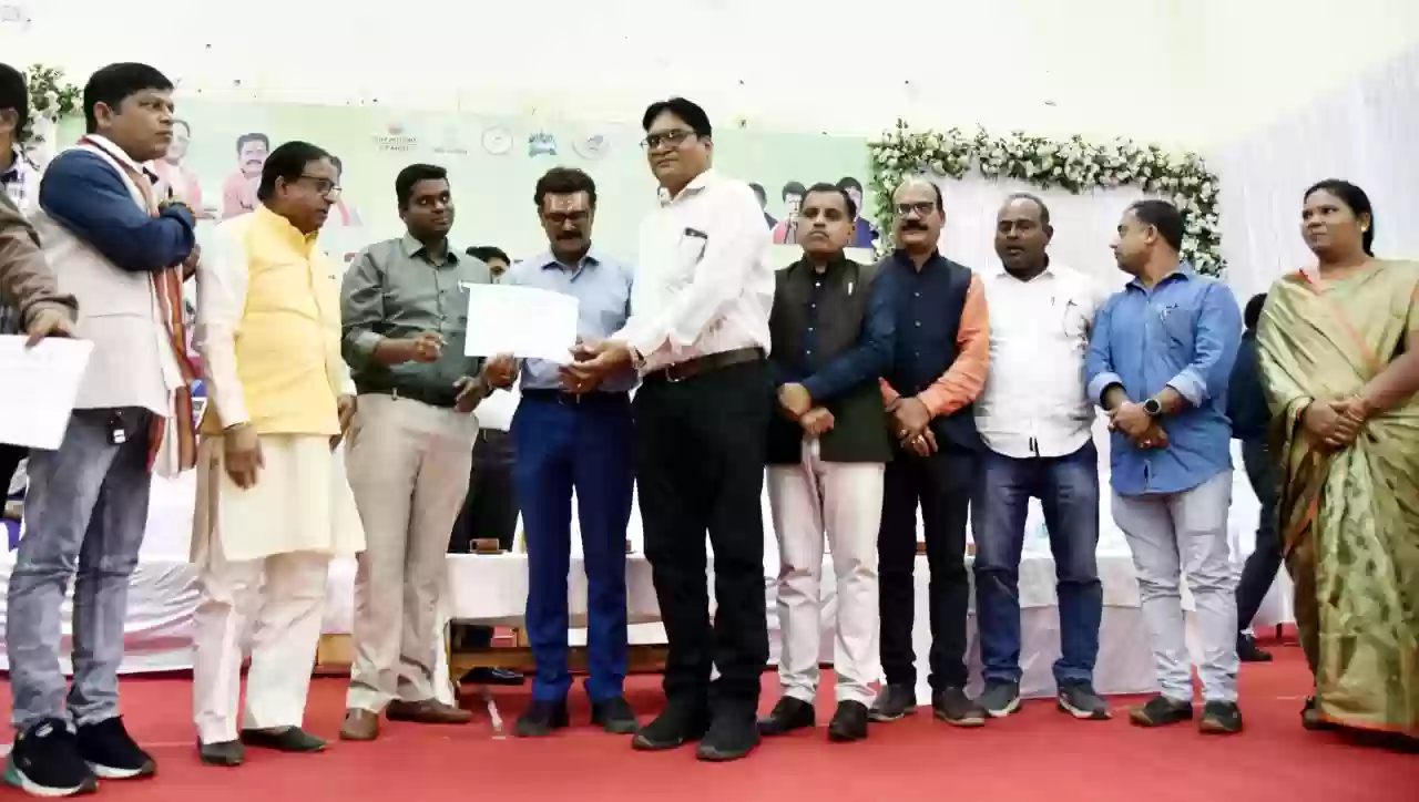 बस्तर जिले को राज्य स्तरीय आकांक्षी जिला श्रेणी में मिलेगा गोल्ड मेडल