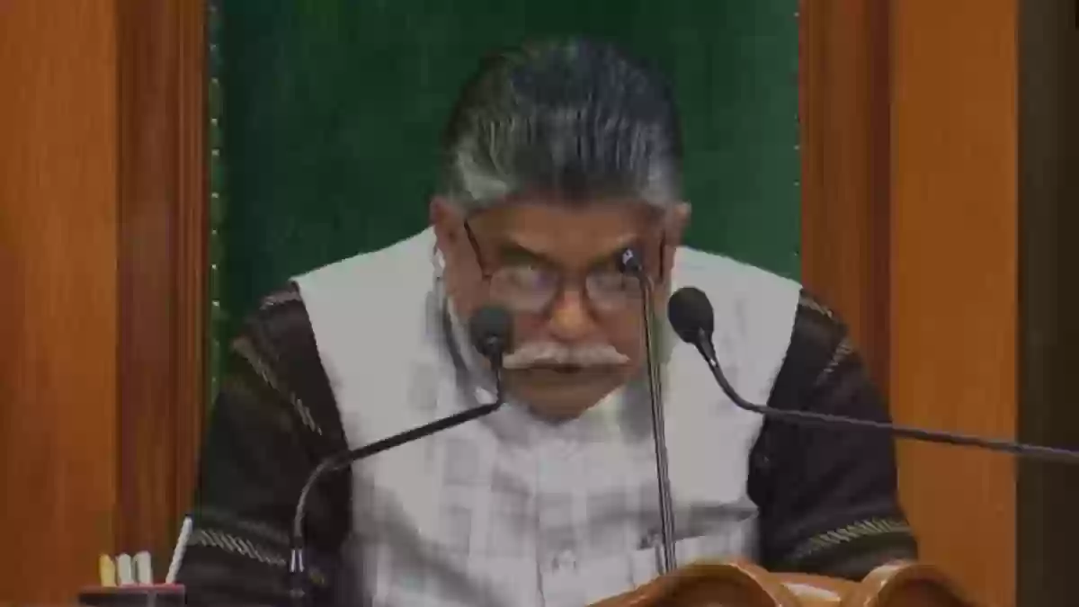 Bihar Floor Test: सदन में अविश्वास प्रस्ताव पेश, स्पीकर ने छोड़ी कुर्सी