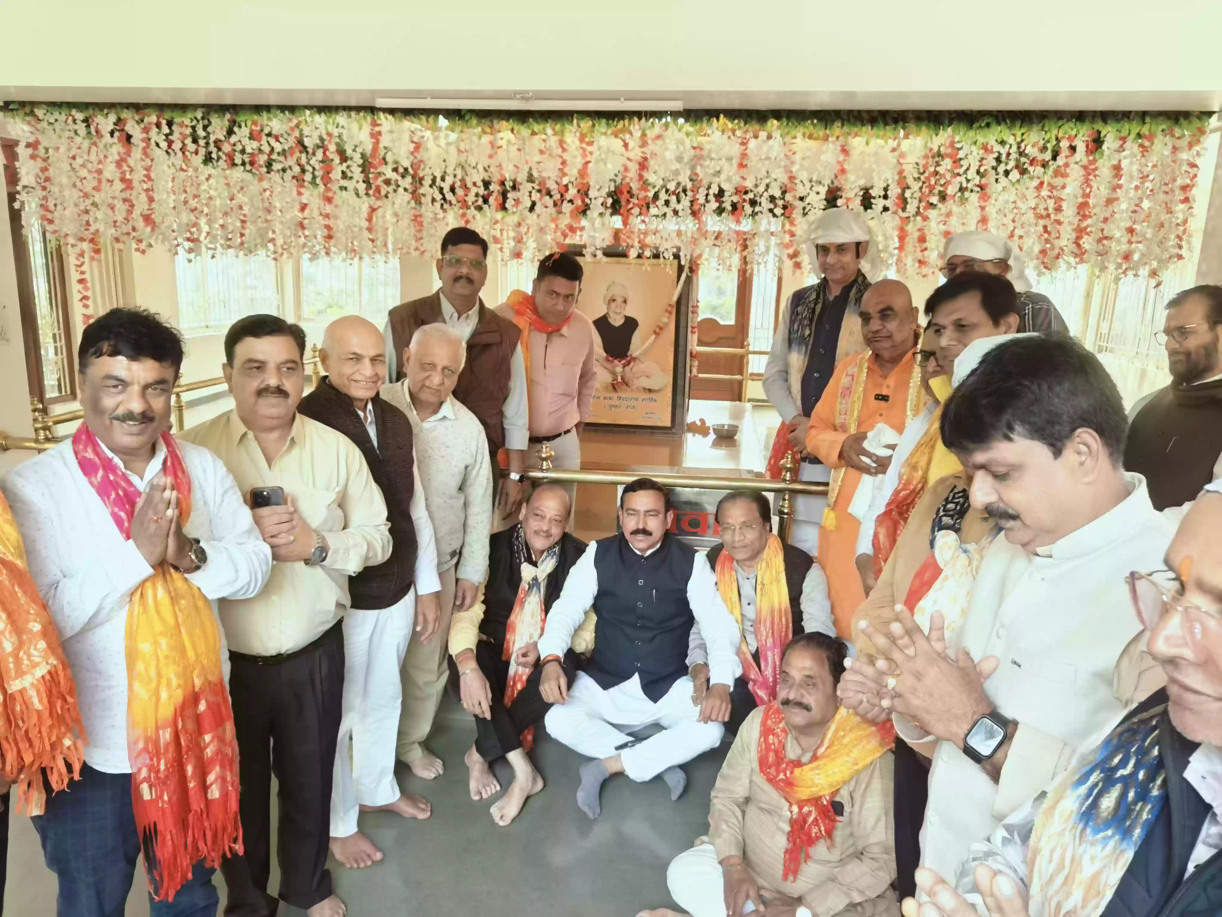 बीसीसीआई चुनाव: उन्नति पैनल के प्रत्याशियों ने संत हिरदाराम की समाधि पर माथा टेका, संत सिद्ध भाऊ से आशीर्वाद और मार्गदर्शन किया प्राप्त