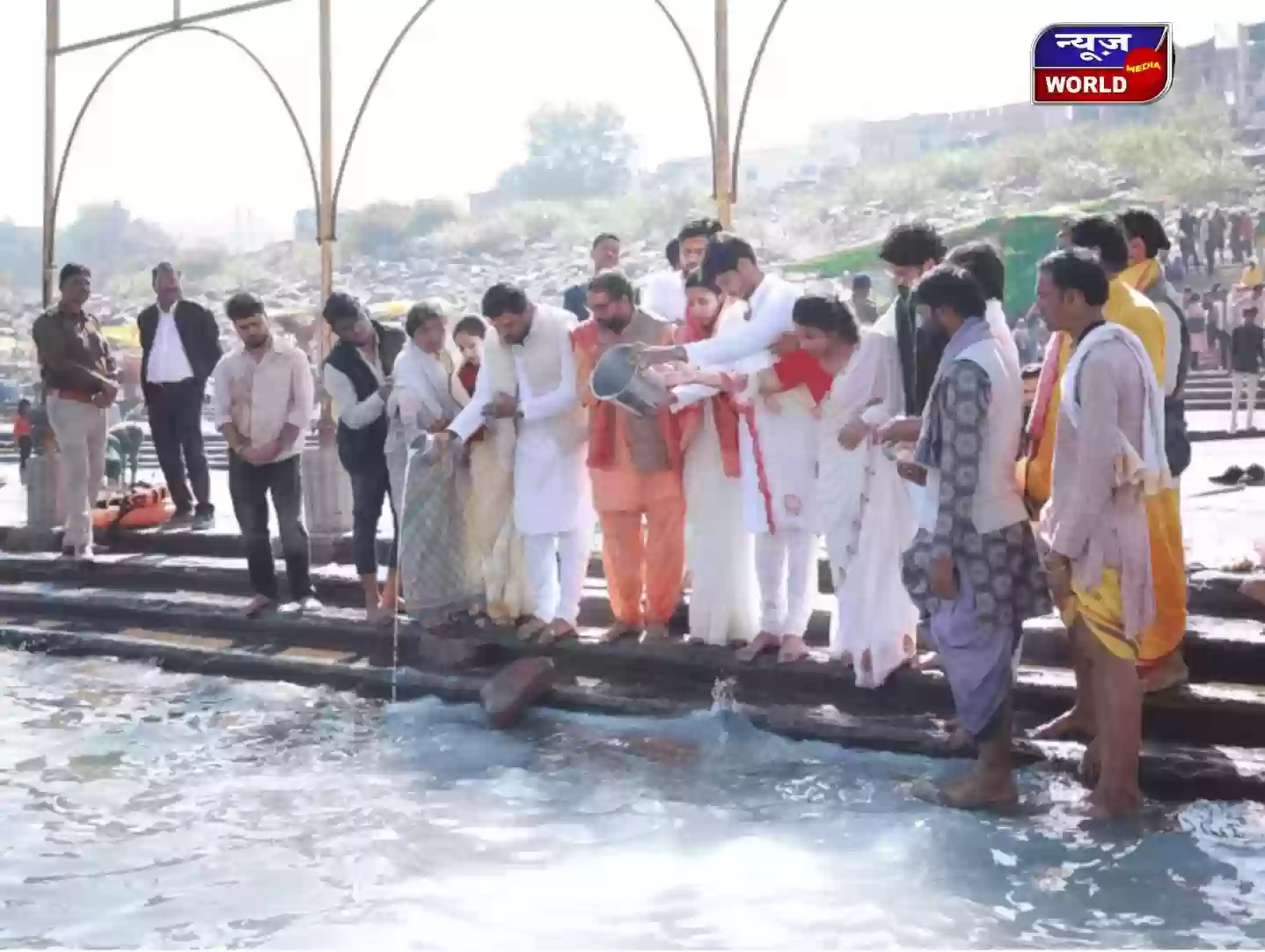 शादी के 21 दिन बाद CM मोहन यादव के बेटे-बहू नर्मदा परिक्रमा पर, ओंकारेश्वर से शुरू हुई 15 दिन की पवित्र यात्रा
