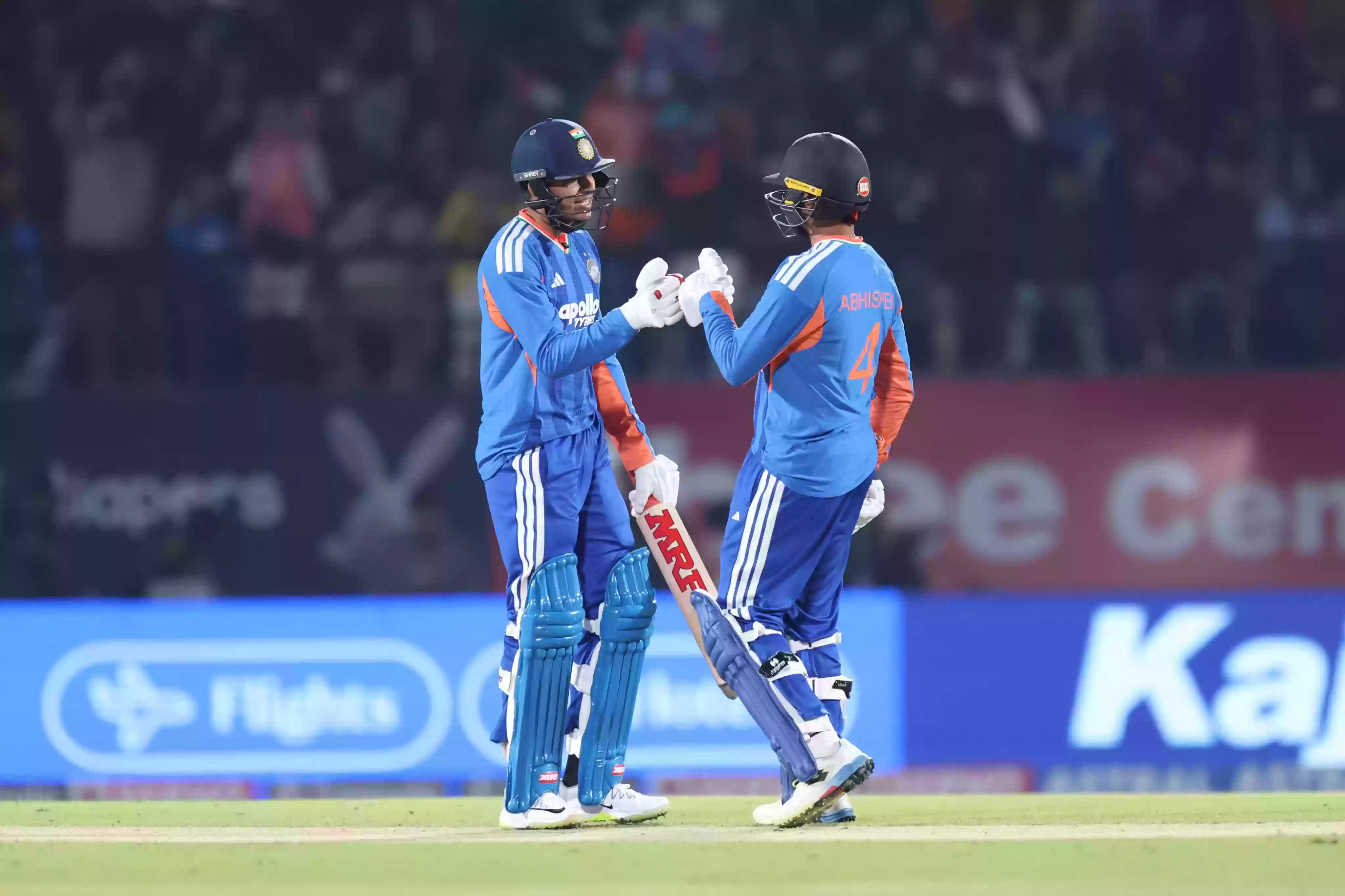 हार्दिक पंड्या ने रचा इतिहास, शुभमन गिल बने साल 2025 के टॉप स्कोरर, अभिषेक शर्मा का तीसरी बार पहली गेंद पर छक्का