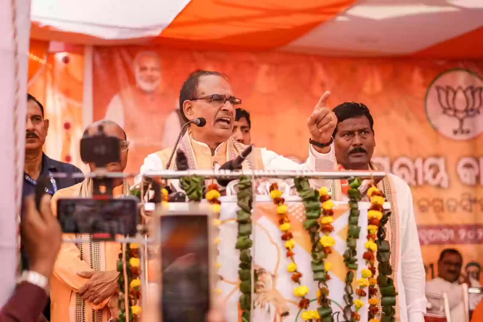 ओड़िशा में बोले शिवराज, ‘देश को आगे बढ़ाना है तो तीसरी बार मोदी सरकार चाहिए, नरेन्द्र मोदी जी के 400 पार के संकल्प को पूरा करना है’