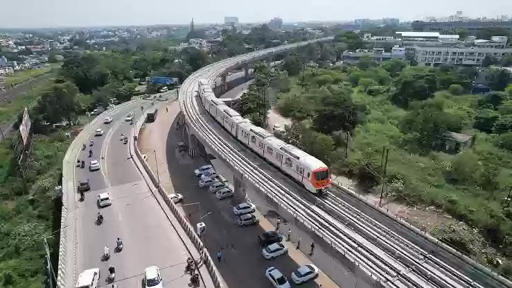एक महीने में ही सुस्त पड़ी भोपाल मेट्रो, कम यात्री बने बड़ी चुनौती