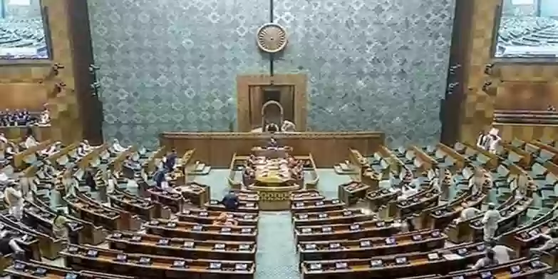 एक दिन बढ़ा संसद का सत्र, मोदी सरकार की बजट सत्र में श्वेत पत्र लाने की तैयारी