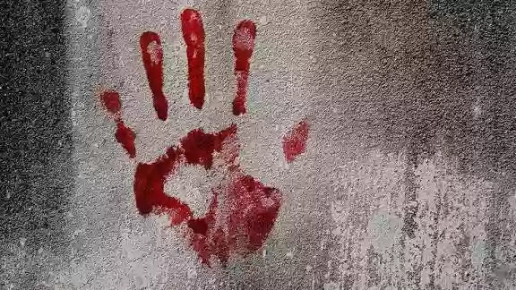 शक ने बना दिया हैवान! ग्वालियर में पति ने मोंगरी से पीट-पीटकर पत्नी की हत्या, पूरी रात शव के पास पीता रहा शराब