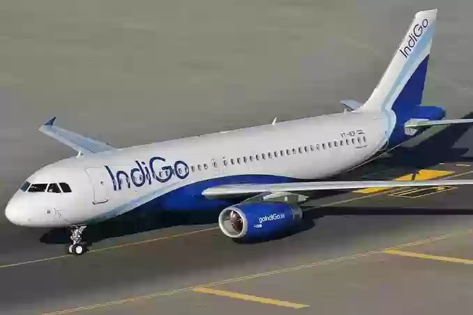 IndiGo फ्लाइट्स का महाब्रेकडाउन! देशभर में हजार+ उड़ानें रद्द, एयरपोर्टों पर हाहाकार