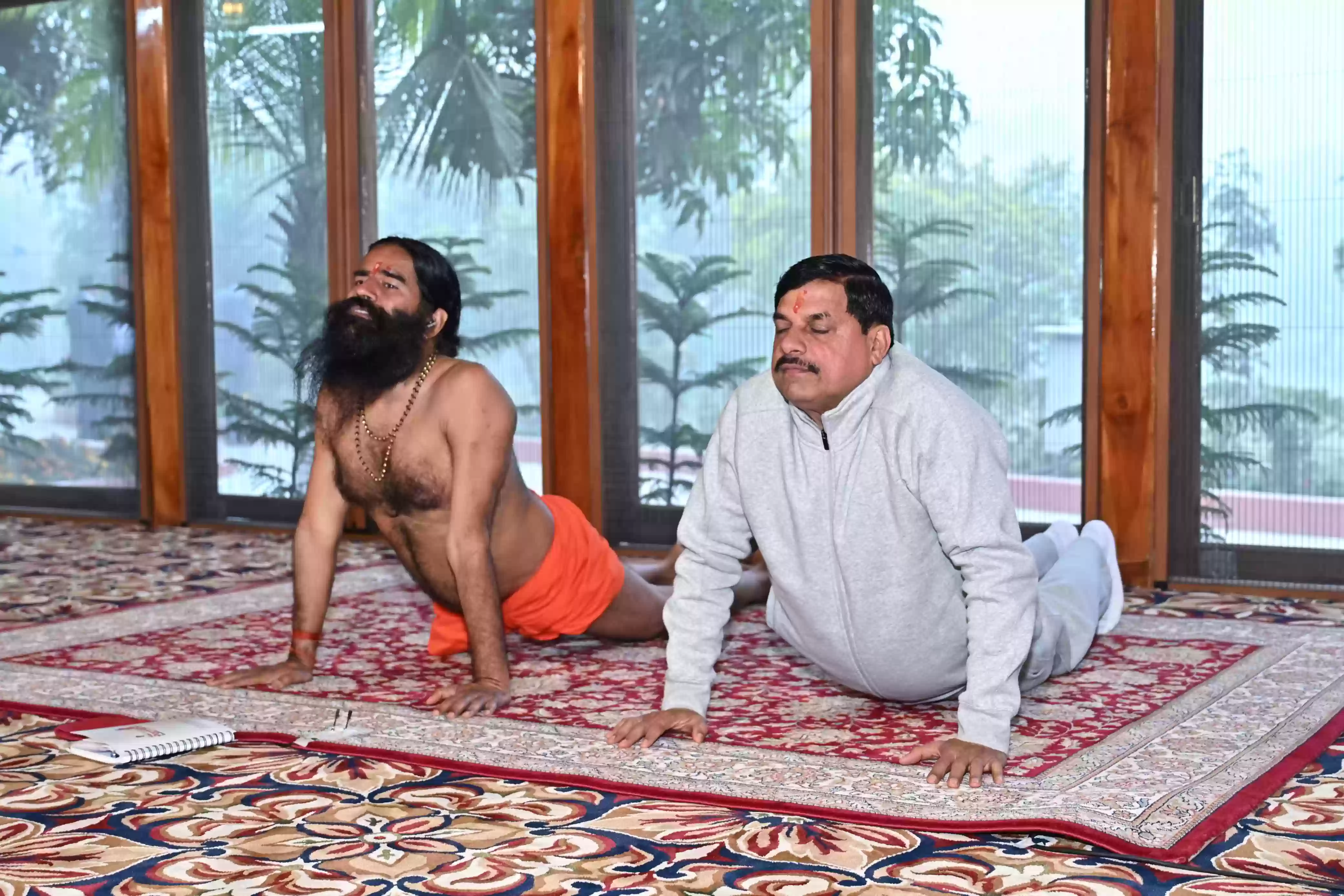 हरिद्वार में सीएम डॉ. मोहन यादव ने बाबा रामदेव संग किया योग, पतंजलि कन्या गुरुकुल में हवन में हुए शामिल