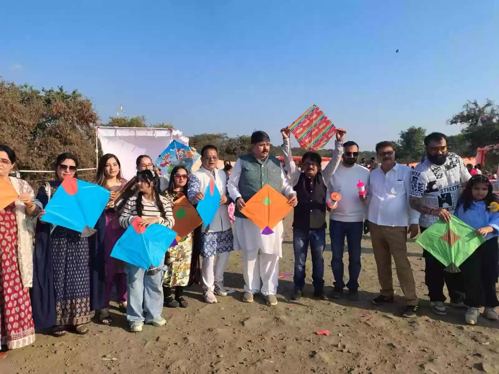 भोपाल के कालियसोत ग्राउंड पर झूलेलाल की फौज ने मनाया मकर संक्रांति पतंगोत्सव, समाज की प्रतिभाओं का हुआ सम्मान
