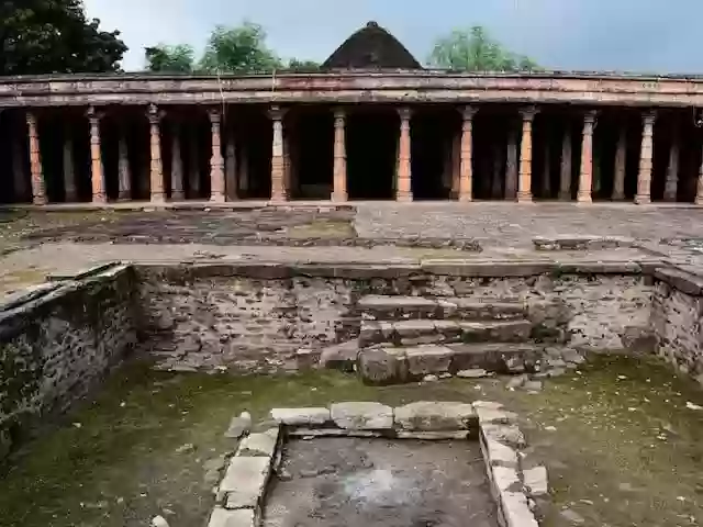 Bhojshala Dhar: 992 साल पुरानी भोजशाला का इतिहास, विवाद और रहस्य