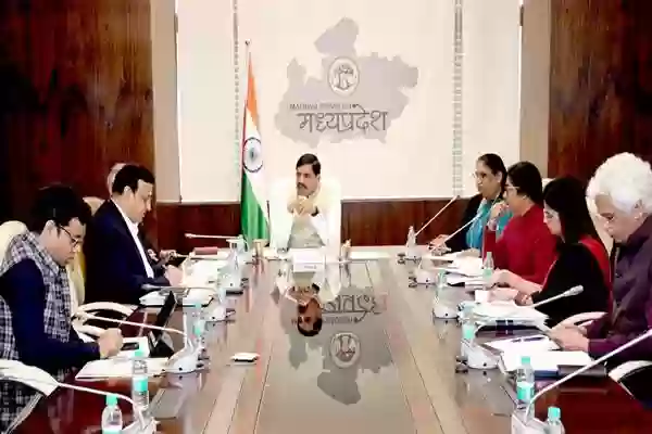 किसी भी चरण पर लाड़ली लक्ष्मी बेटियां ड्रॉप आउट न हो, यह सुनिश्चित करे विभाग: डॉ. मोहन यादव
