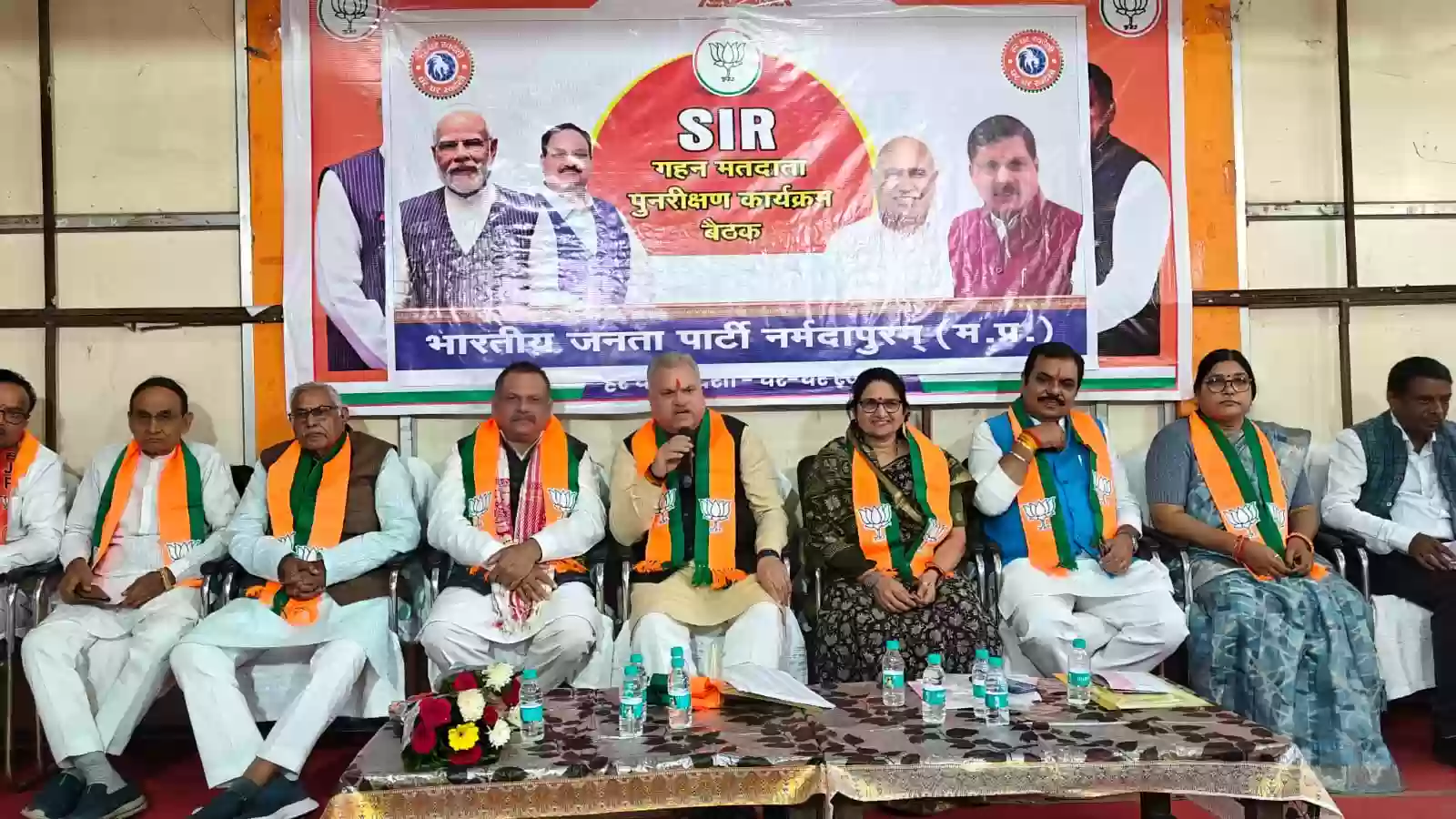 कार्यकर्ता एसआईआर अभियान में प्राथमिकता से शामिल होकर लोगों का सहयोग करें- अजय जामवाल