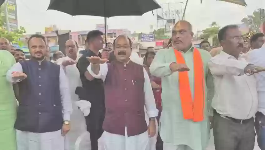 दुर्ग में पंडित दीनदयाल उपाध्याय की प्रतिमा का डिप्टी सीएम साव ने किया लोकार्पण, स्वदेशी जागरण मंच ने चलाया ‘विदेशी कंपनी भारत छोड़ो’ अभियान