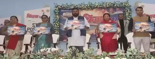 कलेक्टर सोमेश मिश्रा की पहल से मंडला में विद्यार्थियों के करियर गाइडेंस के लिए प्रोजेक्ट विजयपथ, मंत्री संपतिया उइके ने किया शुभारंभ