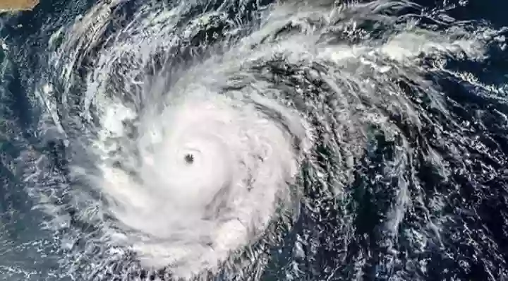 'असानी' तूफान का भयानक रूप: मौसम विभाग ने दी चेतवानी, ' आने वाले 24 घंटे भारी गुजर सकते है '