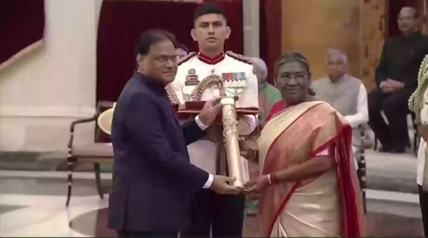 देश की पांच विभूतियों को मिला भारत रत्न सम्मान, 96 साल के लालकृष्ण आडवाणी को राष्ट्रपति घर पर जा कर देगी सम्मान