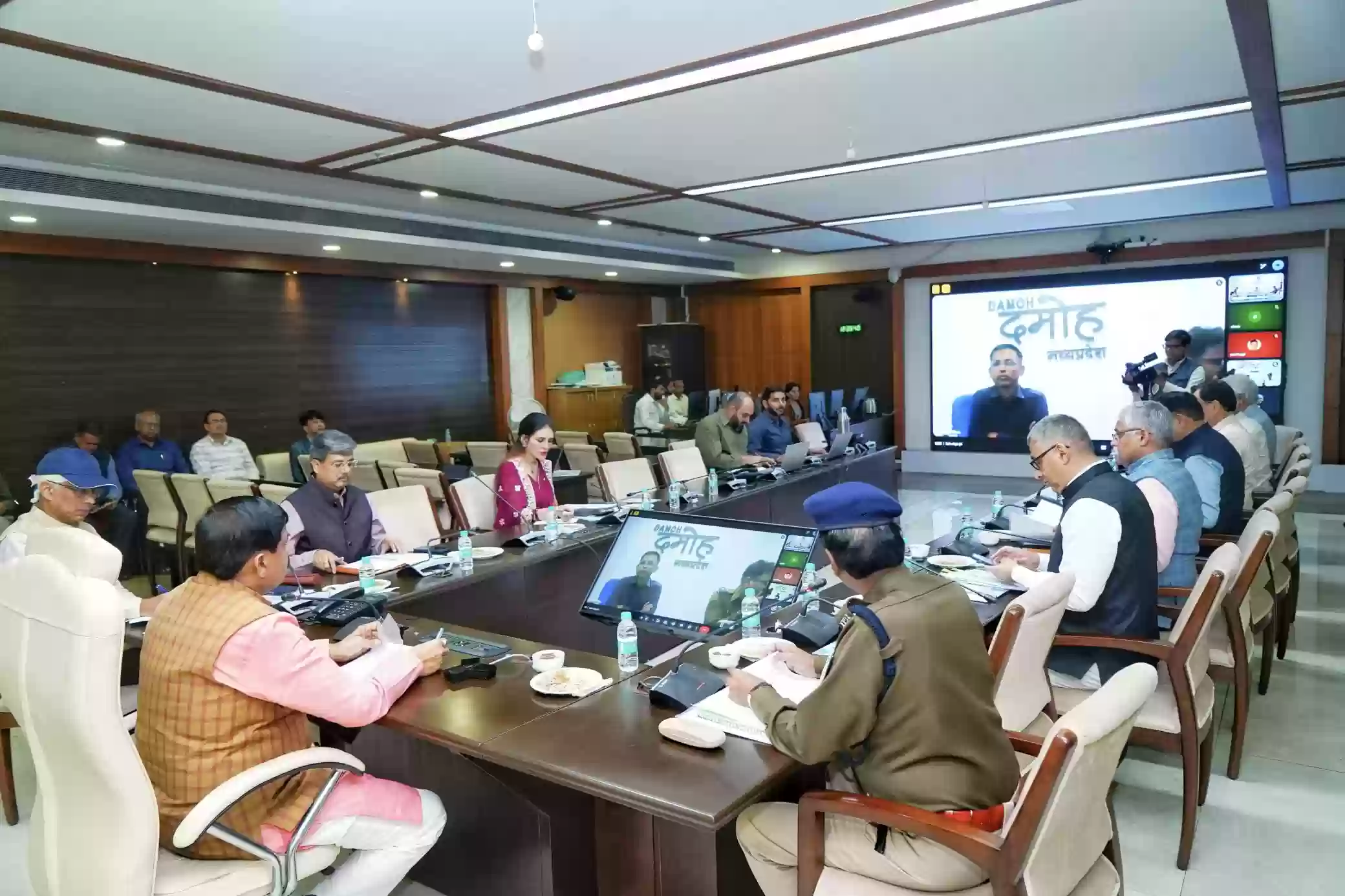 दिल्ली धमाके के बाद MP में हाई अलर्ट: सीएम मोहन यादव ने सिचुएशन रूम से ली जिलों की रिपोर्ट, सुरक्षा पर कड़ा फोकस