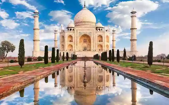 ताजमहल की यमुना किनारे स्थित उत्तर-पश्चिमी बुर्जी में लगाई जाएगी स्टेनलेस स्टील या कॉपर की रॉड