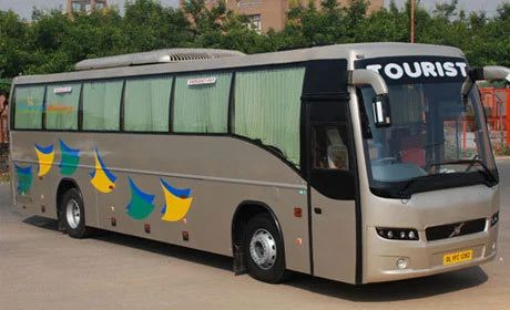 Holi Travel Shock: भोपाल से लखनऊ 8,899 रु. तक बस किराया, त्योहार में ‘सरचार्ज’ से यात्रियों की जेब ढीली