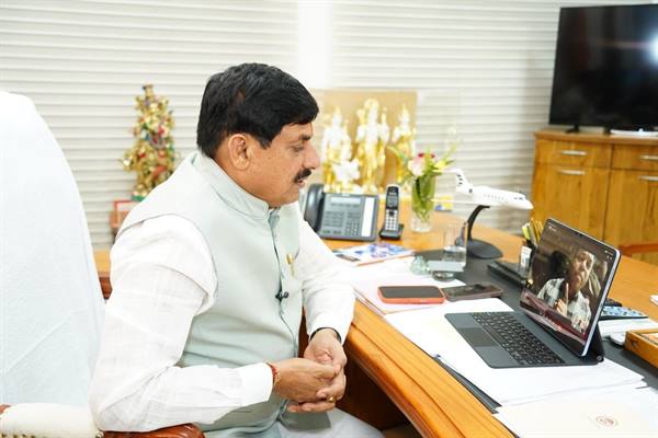 मुख्यमंत्री डॉ. मोहन यादव के प्रयास से नेशनल रेसलर प्रियांशी प्रजापति की अल्बानिया से सुरक्षित स्वदेश वापसी