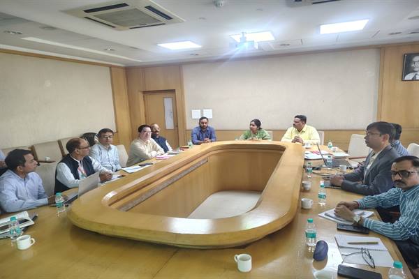 तेल कंपनियों के मुताबिक प्रदेश में पर्याप्त मात्रा में है पेट्रोल, डीजल और एलपीजी