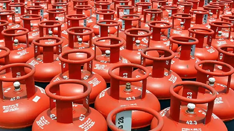 LPG Booking Rule Changed: अब गैस बुकिंग में लंबा इंतजार, डबल सिलेंडर वालों के लिए नया नियम लागू