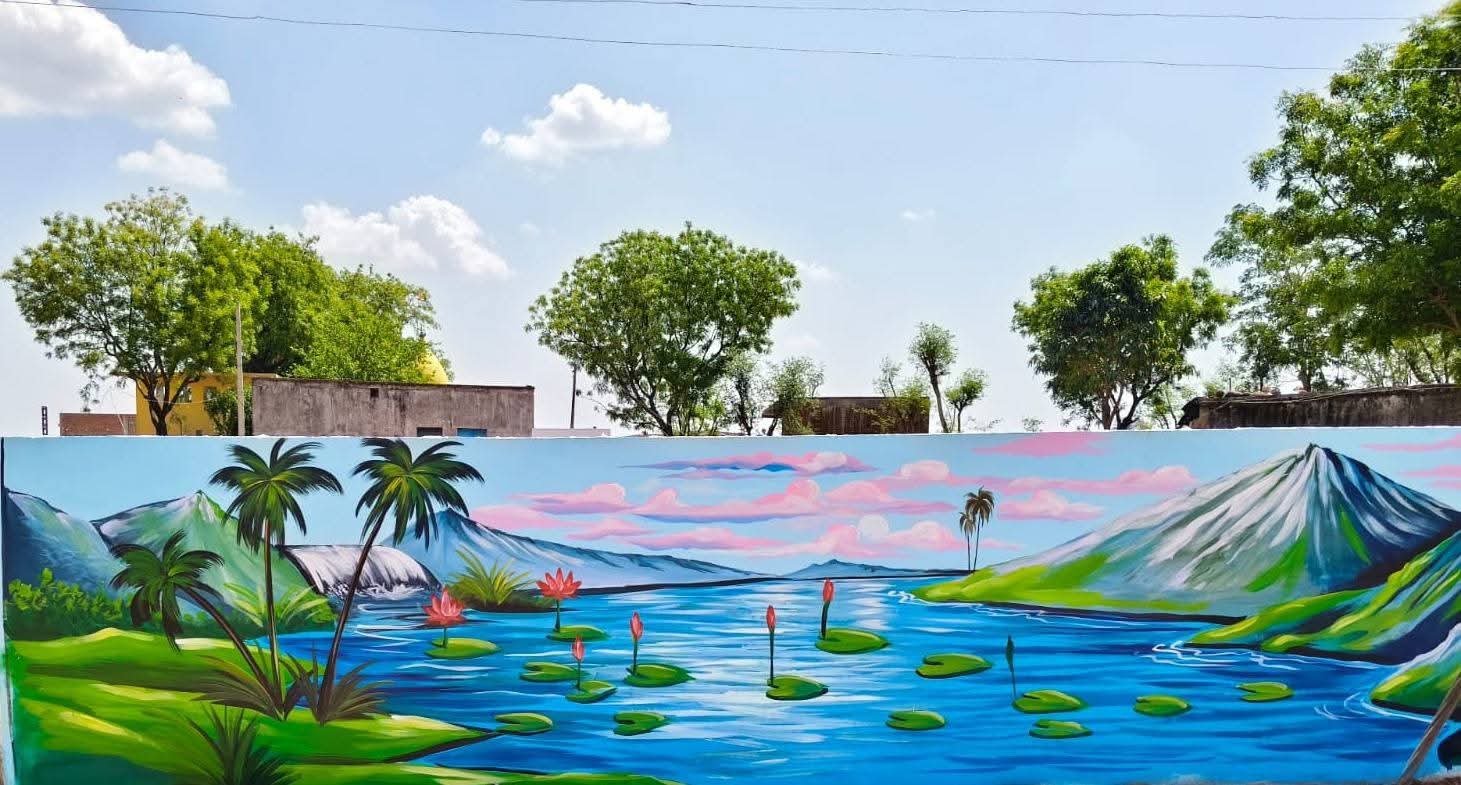 स्कूल चले हम अभियान में बदला पटसैरा स्कूल का रूप, बाउंड्री वॉल और रंगीन पेंटिंग से बच्चों का बढ़ा आकर्षण