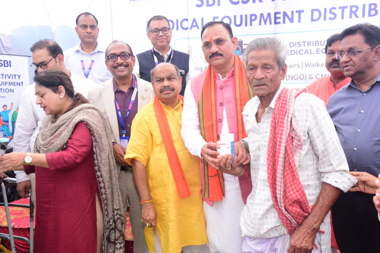 स्वास्थ्य विभाग को सीएसआर से मिले 2,220 आधुनिक चिकित्सा उपकरण, मंत्री श्याम बिहारी जायसवाल ने ये कहा…