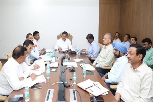 ऊर्जा मंत्री प्रद्युम्न सिंह तोमर ने पूछा- ट्रिपिंग क्यों हो रही, इसका स्थाई निदान ढूढ़ें