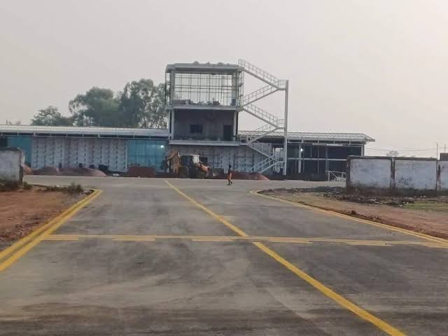 सतना एयरपोर्ट पर जल्द उतरेंगे एयरबस और बोइंग विमान: रनवे विस्तार के लिए हटेंगी 68 बाधाएं, जिला प्रशासन ने तैयार किया मेगा प्लान