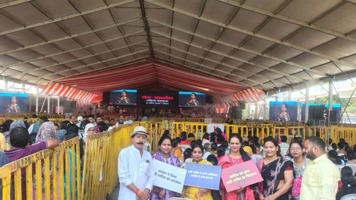 BJP की जन आक्रोश महिला पद यात्रा में जुटे मंत्री-सांसद, भाजपा बोली - मातृशक्ति जवाब देगी, अब याचना नहीं रण होगा