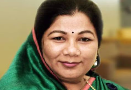 लोकस्वास्थ्य यांत्रिकीय मंत्री संपतिया उइके।