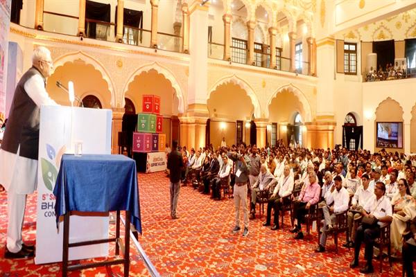 कॉन्क्लेव, शिक्षा और रोजगार के बीच की दूरी की समाप्ति के लिए समाधान का वैचारिक मंच बने: मंगुभाई पटेल