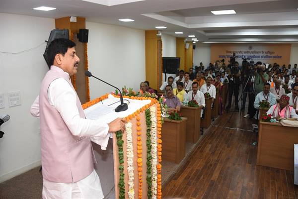 सीएम डॉ. मोहन यादव ने निगम, मंडलों के नवनियुक्त पदाधिकारियों से कहा- ‘आपके काम से ही सरकार की समाज और नागरिकों में बनेगी साख’