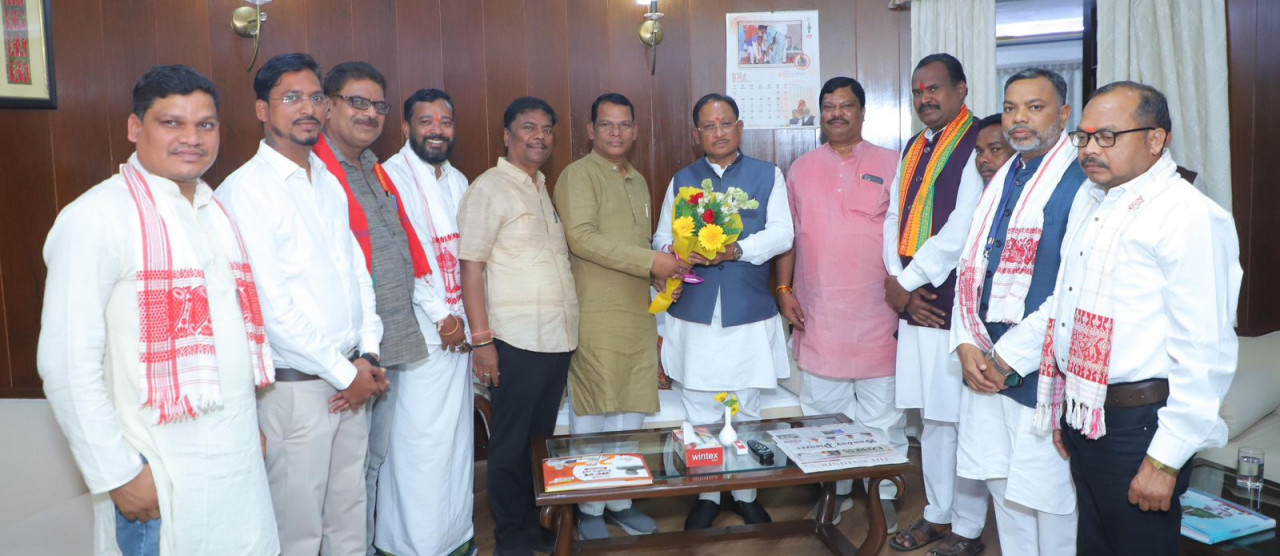 मुख्यमंत्री विष्णुदेव साय से छत्तीसगढ़ सदन में मिला सर्व आदिवासी समाज का प्रतिनिधिमंडल, विभिन्न मुद्दों पर हुई चर्चा