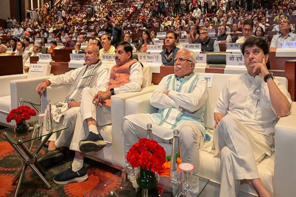 'अपनापन' पुस्तक करेगी नई पीढ़ी और कार्यकर्ताओं को प्रेरणा देने का कार्य : डॉ. मोहन यादव