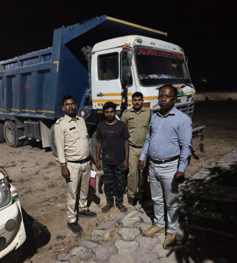 खनिज माफियाओं पर कसा शिकंजा, बलरामपुर में अवैध गिट्टी परिवहन करते तीन हाइवा वाहन जब्त