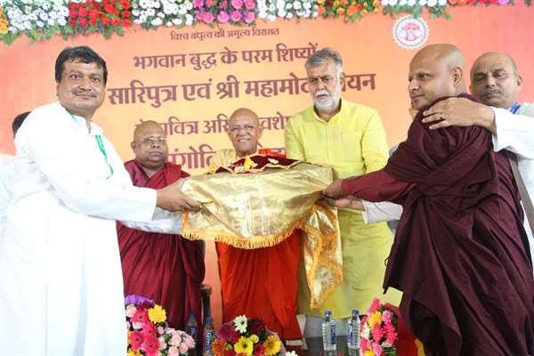 भगवान बुद्ध के परम शिष्यों के अस्थि अवशेष मंगोलिया में प्रदर्शन के लिए रवाना, मंत्री प्रहलाद सिंह पटेल ने कहा- मिलेगी वैश्विक पहचान