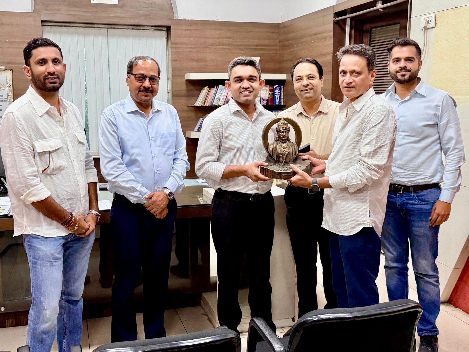 भोपाल कलेक्टर से मिला क्रेडाई का प्रतिनिधिमंडल, विशेष सर्वे करवाकर अवैध कॉलोनियों पर रोक लगाए जाने की रखी मांग