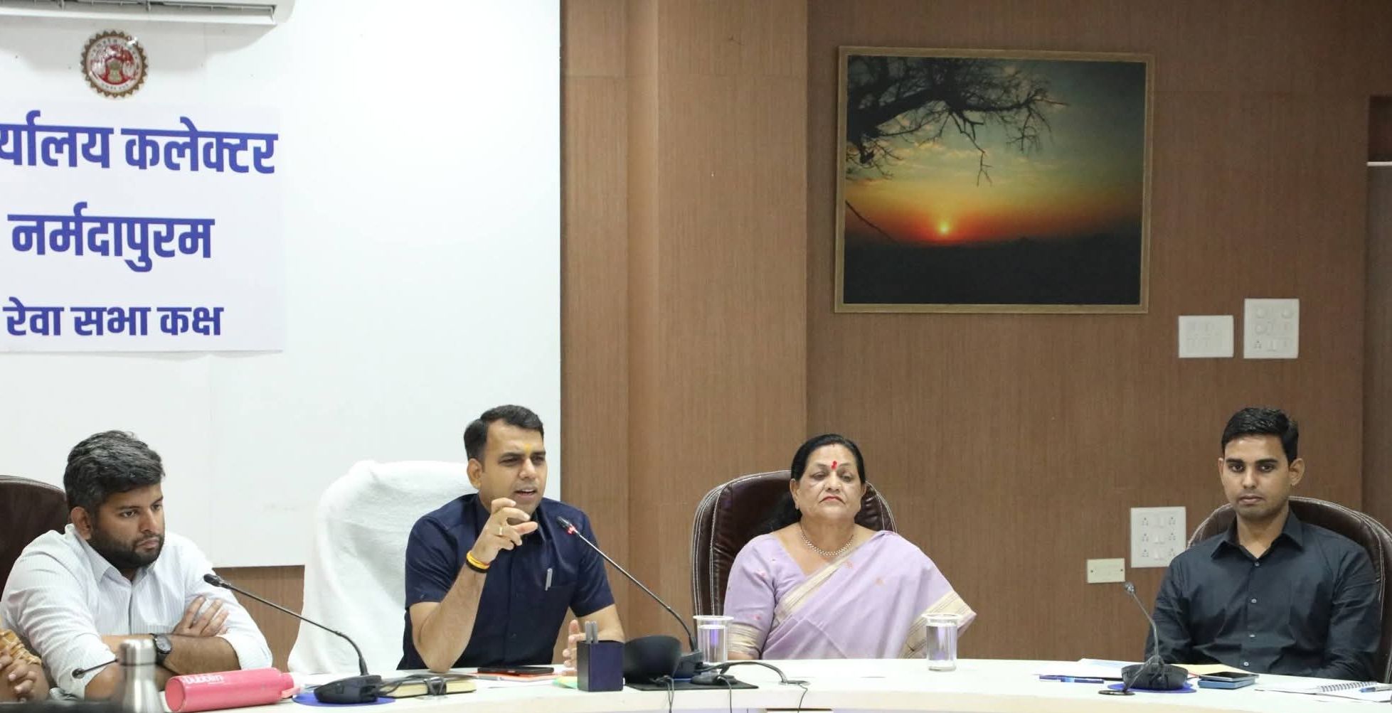 कलेक्टर सोमेश मिश्रा का एक और नवाचार, ‘आरोग्यम नर्मदापुरम जन स्वास्थ्य सेवा’, जानें- क्या है इसमें खास…
