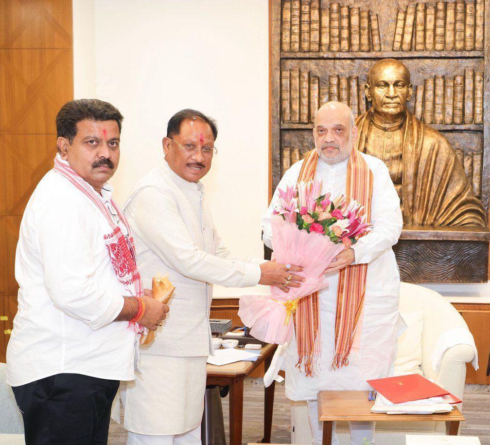 केंद्रीय गृहमंत्री अमित शाह से मिले मुख्यमंत्री विष्णुदेव साय, बस्तर में हो रहे विकास कार्यों की दी जानकारी, AIIA की स्थापना का किया आग्रह